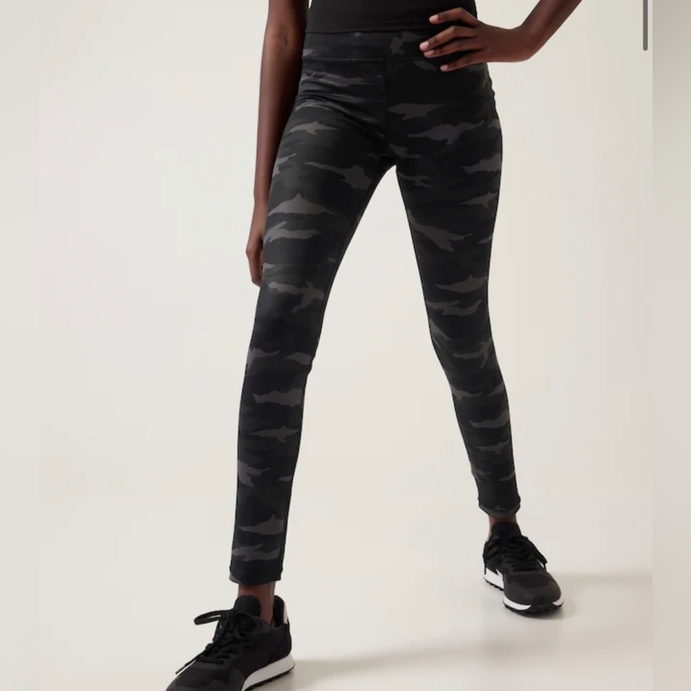 Athletes Dark Camo Leggings